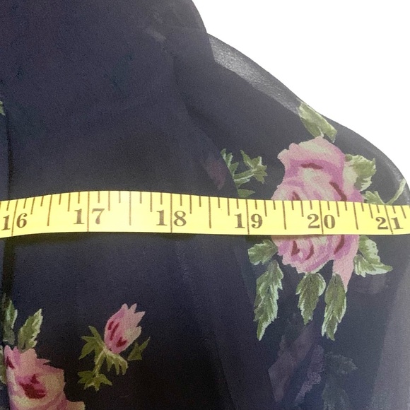 Meridian 100% Silk Top and Skirt Set Size 4 - Picture 7 of 9